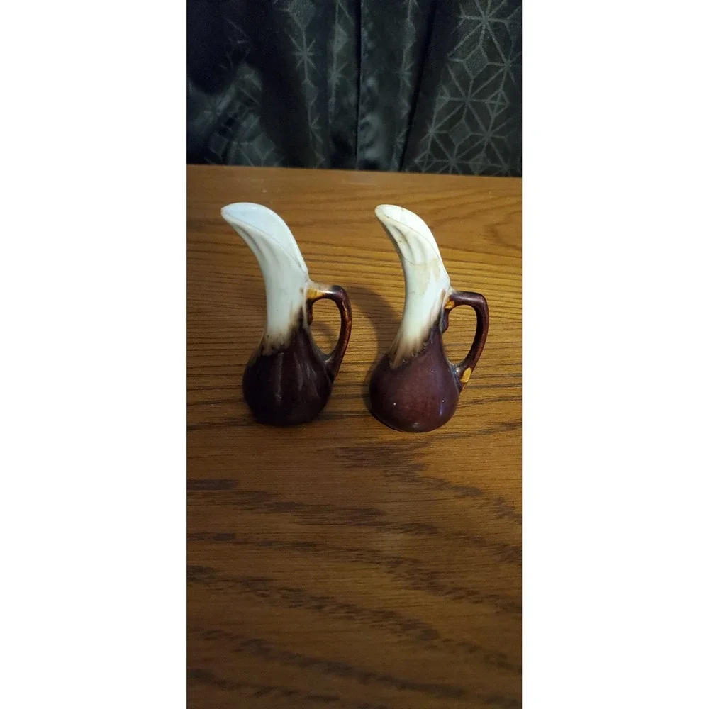 Vintage Victoria Stonewear Brown White Bud Vases With Handles Signature Sticker‎